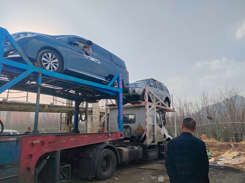 同風(fēng)轎車托運(yùn)：揭秘汽車托運(yùn)價格的奧秘